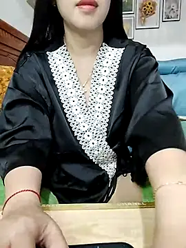 Snapshot of cream1299 chatting on March 2025 09:29:01 PM cream1299 online show from March 2025 09:29:01 PM