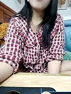 Snapshot of cream1299 chatting on March 2025 12:01:02 PM cream1299 online show from March 2025 12:01:02 PM