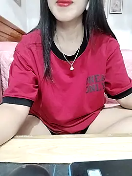 Snapshot of cream1299 chatting on October 2025 01:33:02 PM cream1299 online show from October 2025 01:33:02 PM