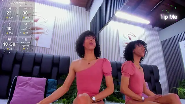 Camille Cedrik online show from October 2025 08:19:02 PM