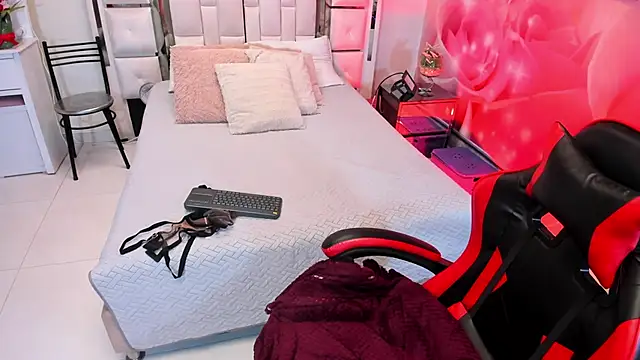 Snapshot of Yelena_mutiz chatting on November 2025 01:37:01 PM Yelena mutiz online show from November 2025 01:37:01 PM