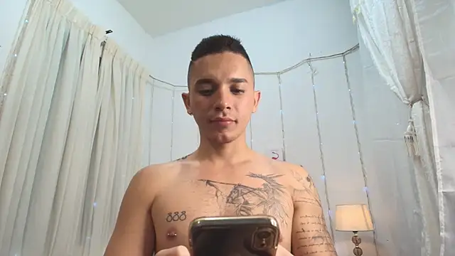 andeerr  online show from March 2025 10:42:01 PM