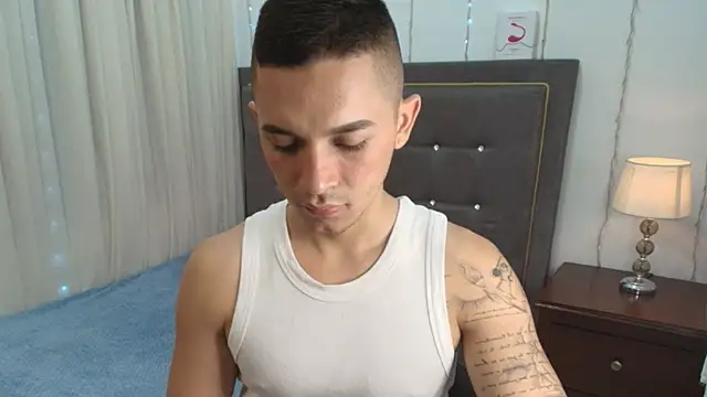 andeerr  online show from March 2025 07:36:01 PM