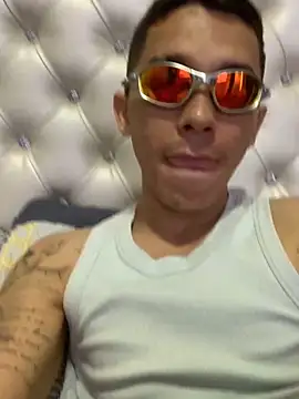 andeerr  online show from September 2025 03:57:01 PM