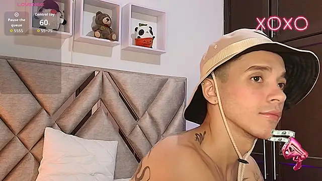 andeerr  online show from November 2025 08:25:01 PM