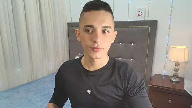 andeerr  online show from March 2025 07:50:02 PM