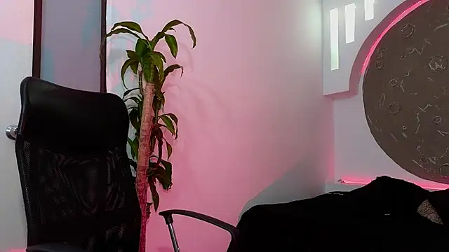 Snapshot of Tatianabr_01 chatting on January 2026 02:18:02 AM Tatianabr 01 online show from January 2026 02:18:02 AM