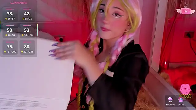 miia  baker online show from October 2025 12:17:01 PM