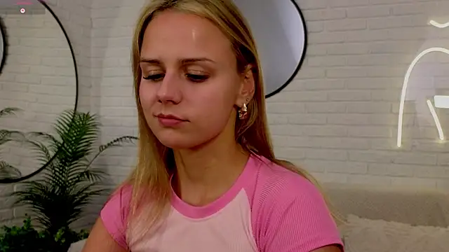 Wendy D0ll online show from April 2026 08:32:02 PM