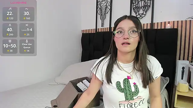 Snapshot of Elecktra_sweet chatting on November 2025 07:51:02 PM Elecktra sweet online show from November 2025 07:51:02 PM