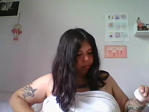 scarletttlove online show from April 2026 06:26:01 PM