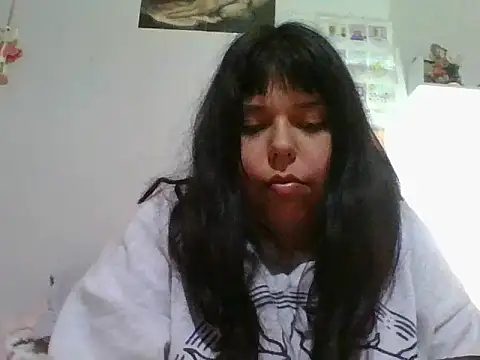 Snapshot of scarletttlove chatting on June 2026 01:33:01 AM scarletttlove online show from June 2026 01:33:01 AM