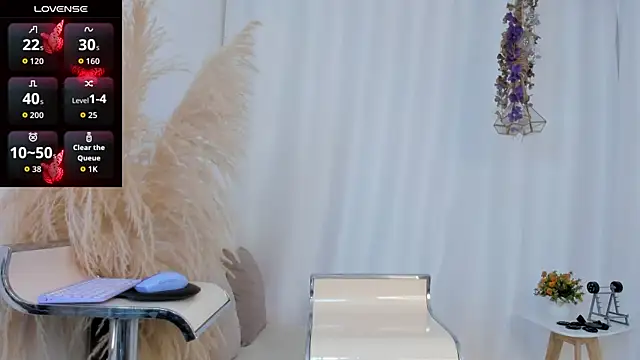 Helena-Fits online show from November 2025 08:42:02 PM