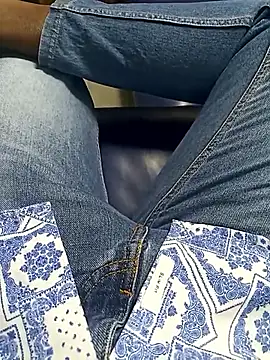 bangaloresexyguy online show from January 2026 04:02:02 PM