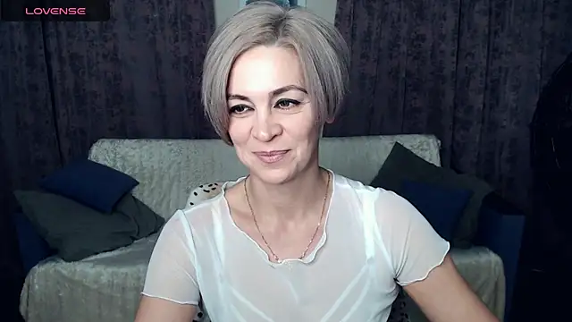 Blonde lola444 online show from December 2024 07:37:02 PM