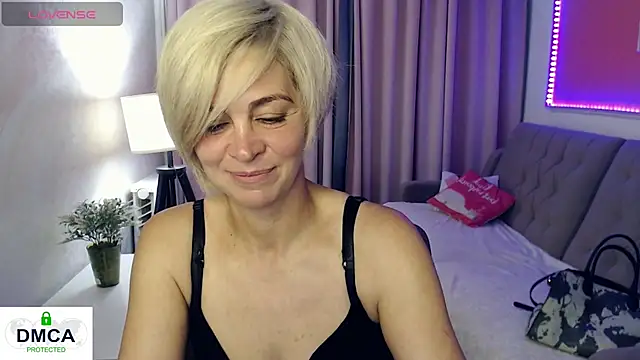 Snapshot of Blonde_lola444 chatting on June 2026 07:35:02 PM Blonde lola444 online show from June 2026 07:35:02 PM