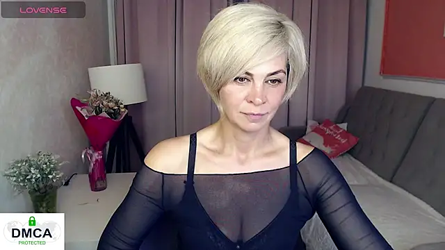 Snapshot of Blonde_lola444 chatting on June 2026 05:43:02 PM Blonde lola444 online show from June 2026 05:43:02 PM