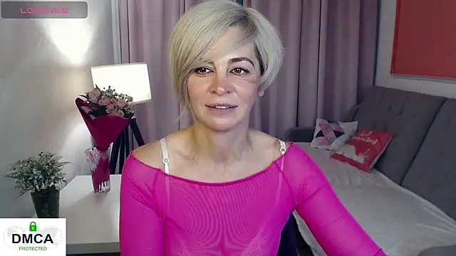 Snapshot of Blonde_lola444 chatting on June 2026 05:40:02 PM Blonde lola444 online show from June 2026 05:40:02 PM