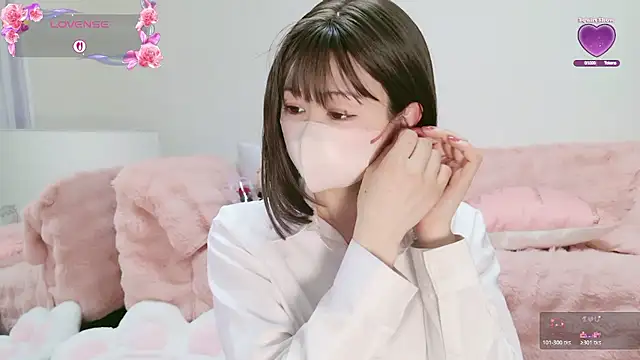 aaanyan online show from April 2026 10:47:01 PM