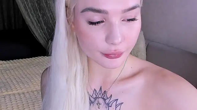 Snapshot of Sweeet_Barbie chatting on January 2026 04:32:01 PM Sweeet Barbie online show from January 2026 04:32:01 PM