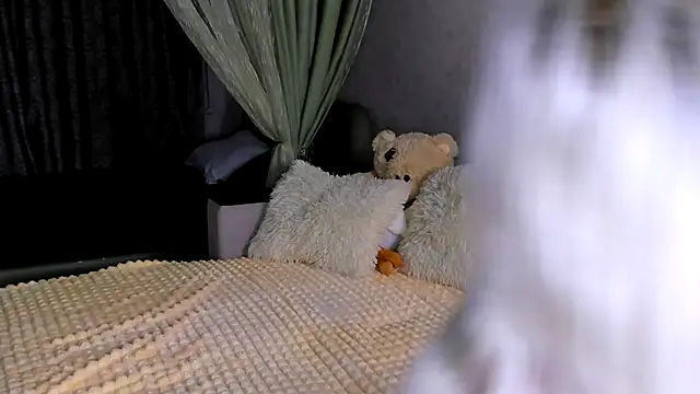 Snapshot of Sweeet_Barbie chatting on November 2025 05:39:02 PM Sweeet Barbie online show from November 2025 05:39:02 PM