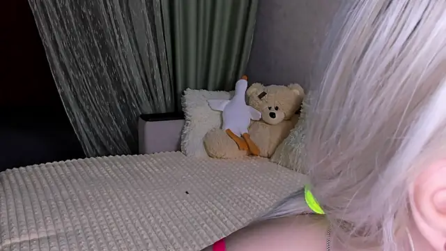 Snapshot of Sweeet_Barbie chatting on February 2026 04:26:01 PM Sweeet Barbie online show from February 2026 04:26:01 PM