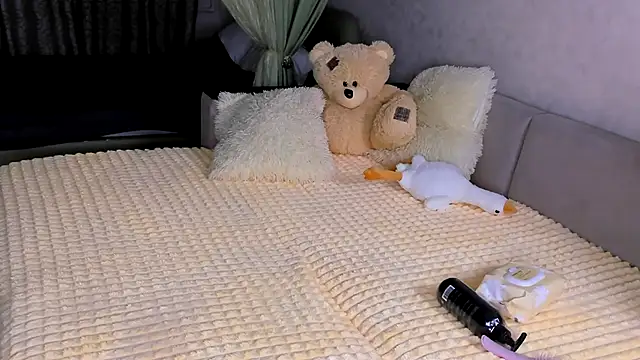 Snapshot of Sweeet_Barbie chatting on December 2025 03:43:01 PM Sweeet Barbie online show from December 2025 03:43:01 PM