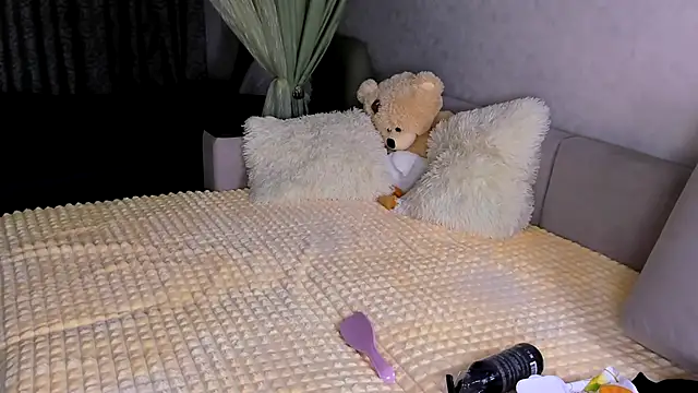 Snapshot of Sweeet_Barbie chatting on November 2025 03:34:01 PM Sweeet Barbie online show from November 2025 03:34:01 PM