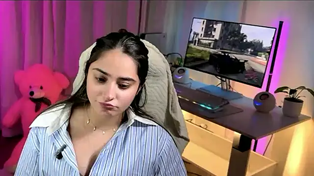 demieliss online show from February 2026 05:02:01 PM