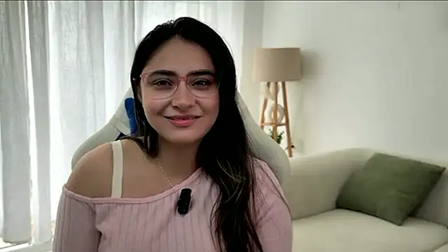 Snapshot of demieliss chatting on June 2026 06:52:02 AM demieliss online show from June 2026 06:52:02 AM