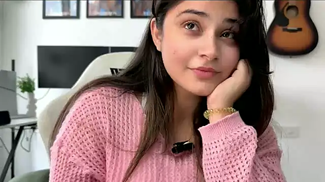 Snapshot of demieliss chatting on May 2026 06:34:02 AM demieliss online show from May 2026 06:34:02 AM