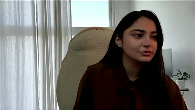 demieliss online show from February 2026 05:07:02 AM