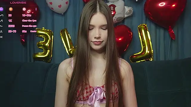  Eva Lee online show from February 2026 02:38:02 PM