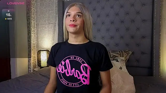 Shantal Joness online show from November 2025 09:08:01 PM