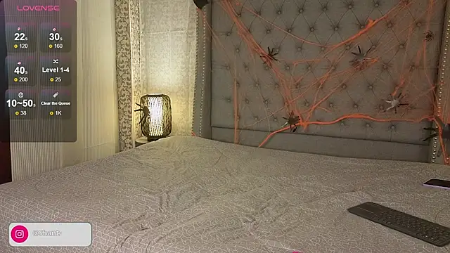 Shantal Joness online show from October 2025 10:05:02 PM