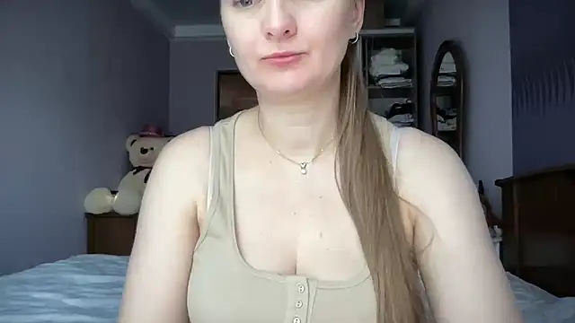 Snapshot of Viola_sweet chatting on July 2026 03:18:02 AM Viola sweet online show from July 2026 03:18:02 AM