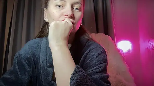 Snapshot of Viola_sweet chatting on October 2025 01:04:02 AM Viola sweet online show from October 2025 01:04:02 AM