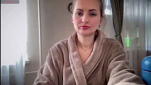 Snapshot of Viola_sweet chatting on February 2025 01:00:01 PM Viola sweet online show from February 2025 01:00:01 PM