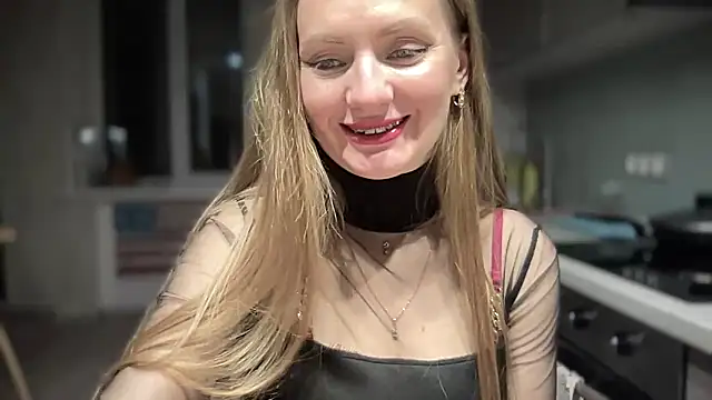 Snapshot of Viola_sweet chatting on March 2025 02:12:01 PM Viola sweet online show from March 2025 02:12:01 PM