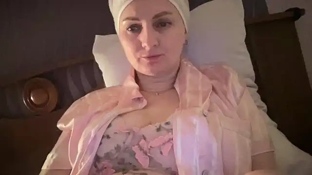 Snapshot of Viola_sweet chatting on June 2026 12:05:03 AM Viola sweet online show from June 2026 12:05:03 AM