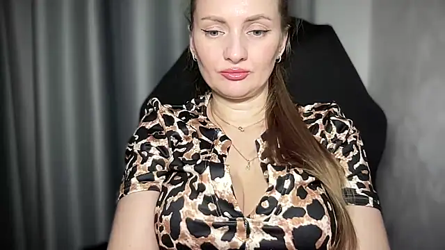 Snapshot of Viola_sweet chatting on March 2025 06:01:01 PM Viola sweet online show from March 2025 06:01:01 PM