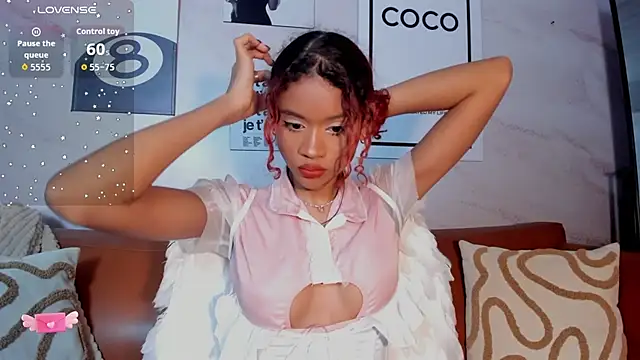 Aprillbrunette online show from November 2025 02:38:02 AM