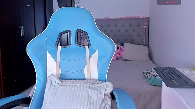 Violet Rost online show from November 2025 02:09:02 PM