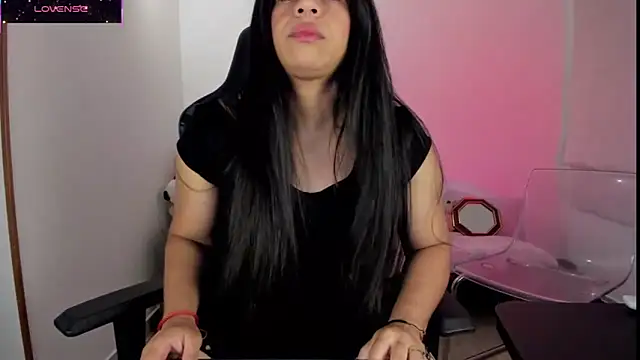 Biancastrongg online show from November 2025 02:33:02 AM