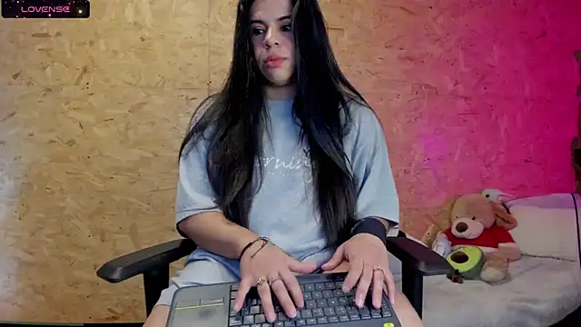 Biancastrongg online show from March 2025 02:27:01 AM