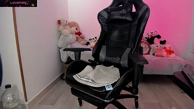 Biancastrongg online show from February 2026 06:26:01 AM