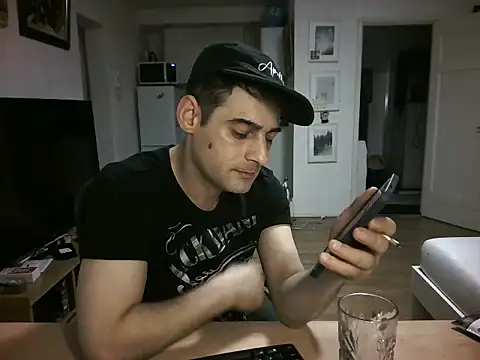 mihaimichael online show from May 2026 11:47:02 PM