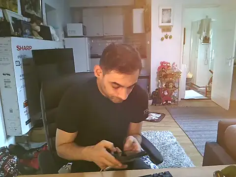 Snapshot of mihaimichael chatting on November 2025 02:43:02 PM mihaimichael online show from November 2025 02:43:02 PM