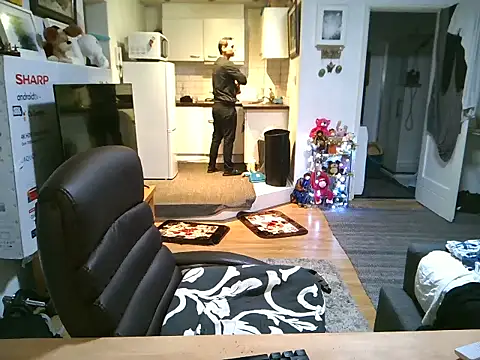 Snapshot of mihaimichael chatting on October 2025 11:27:02 PM mihaimichael online show from October 2025 11:27:02 PM