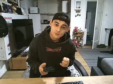 Snapshot of mihaimichael chatting on November 2025 03:39:01 PM mihaimichael online show from November 2025 03:39:01 PM